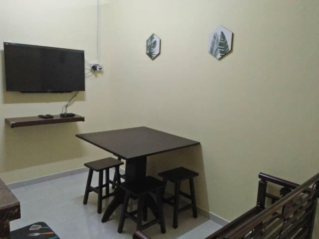Homestay / Roomstay Muslim Budget Tanjung Malim Tanjong Malim Buitenkant foto
